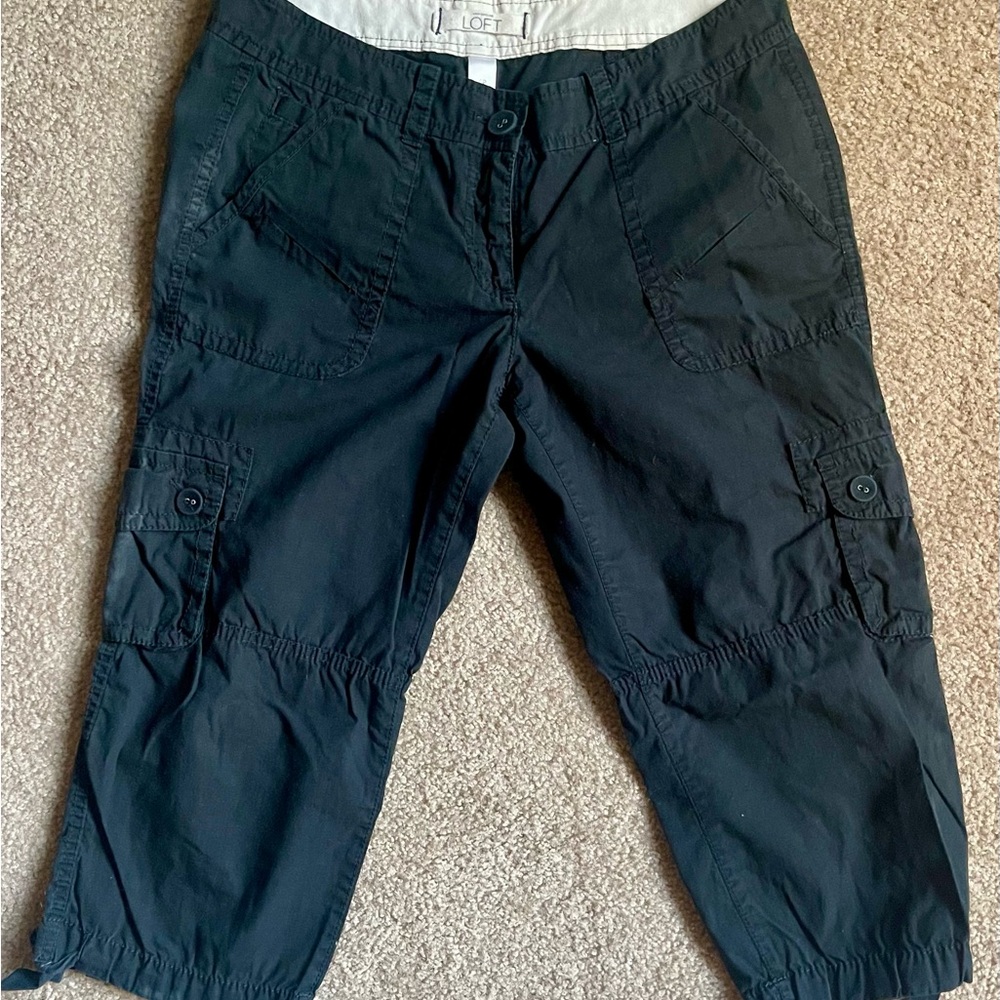LOFT Black Cargo Capris size 6
